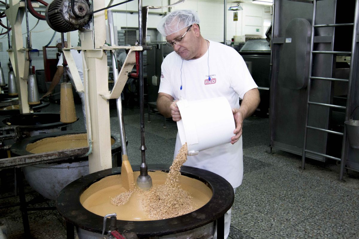 ¿Cómo se hace el turrón de Jijona?