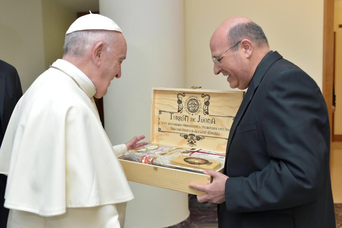 El Papa Francisco ya tiene su turrón de Picó
